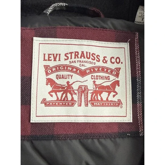Levi's‎ Quilted Plaid Puffer Flannel Hooded Shacket Size XL Magenta Co